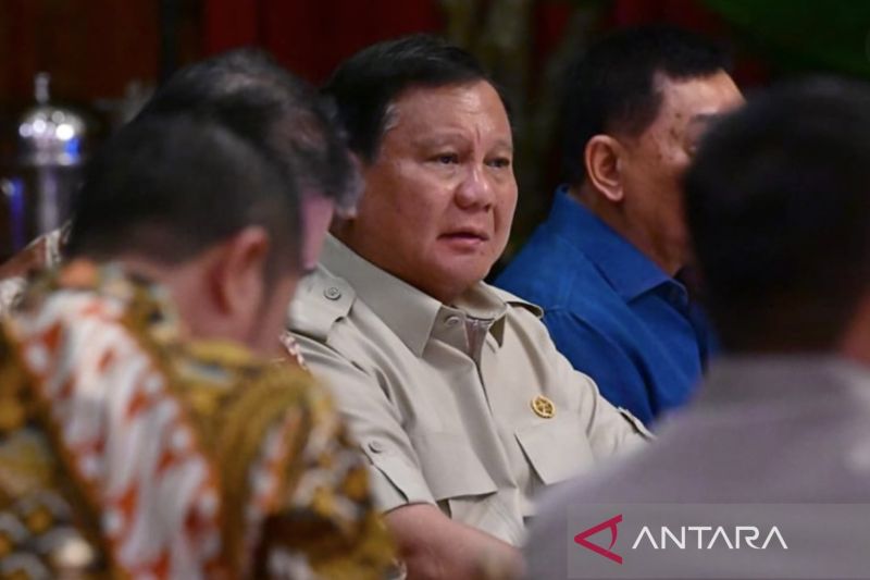 prabowo-perintahkan-menko-cek-bangunan-ponpes,-perbaiki-yang-rusak
