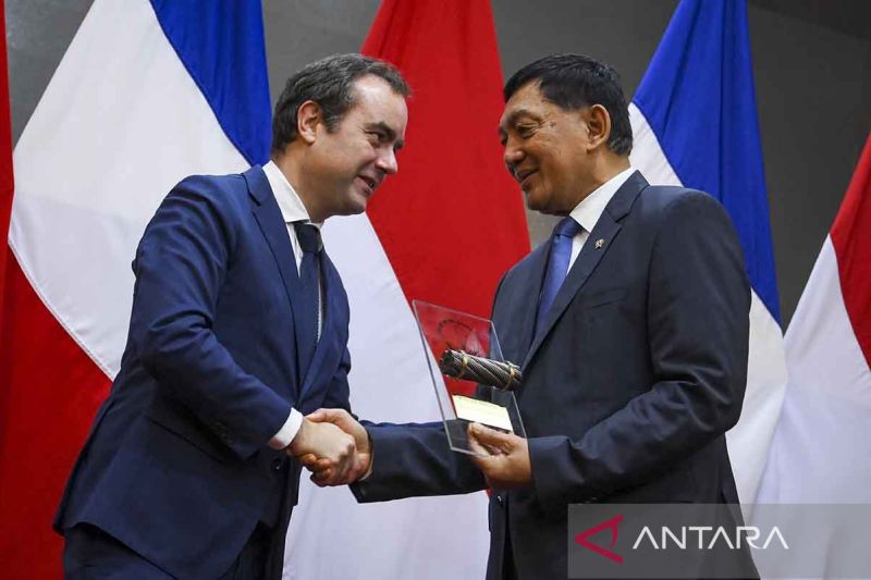 pm-prancis-sebastien-lecornu mundur-di-tengah-kritik-kabinet-baru