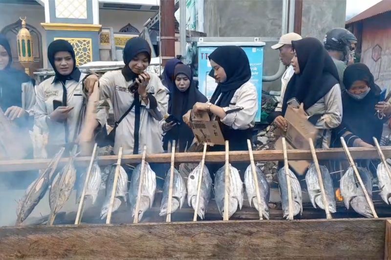 festival-nyao-fufu,-tradisi-warga-pesisir-ternate-masuk-rekor-muri-–-antara-news