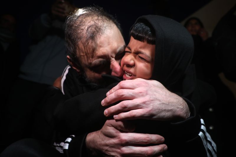Israel mulai bebaskan warga Palestina yang ditahan