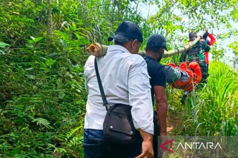 Mayat perempuan 30-an tahun ditemukan mengambang di Sungai Citarum