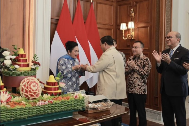 Politik, dari Menhan bertemu pimpinan PKS hingga HUT Presiden Prabowo