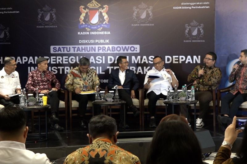Wamenaker kaji usulan cukai tembakau untuk buruh industri rokok – ANTARA News