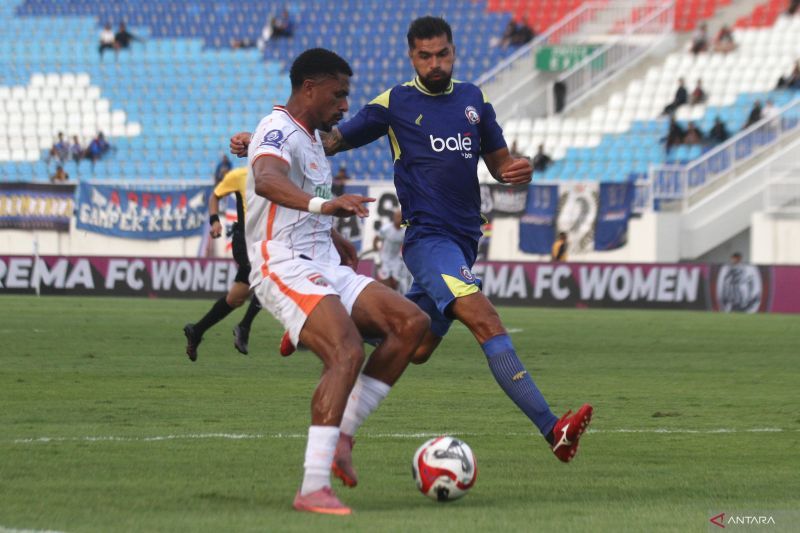 Pelatih Borneo apresiasi penampilan efektif pemain saat bungkam Arema