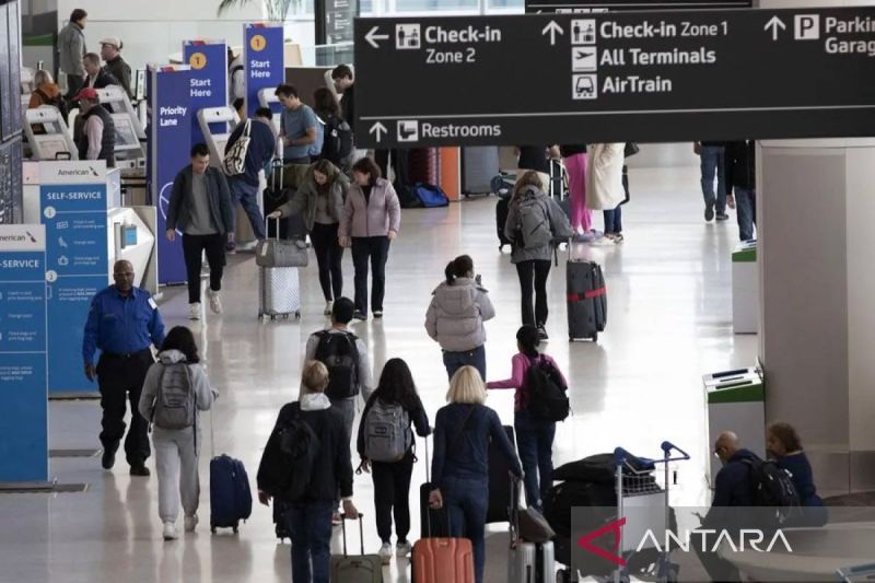 “Shutdown” masuki hari ke-36, AS akan pangkas jadwal penerbangan