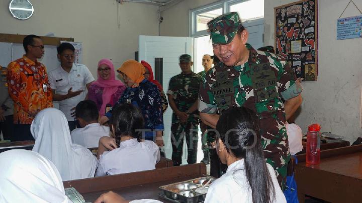 TNI AD Ditugasi Kelola Peternakan Ayam dan Lahan Pangan untuk Program MBG