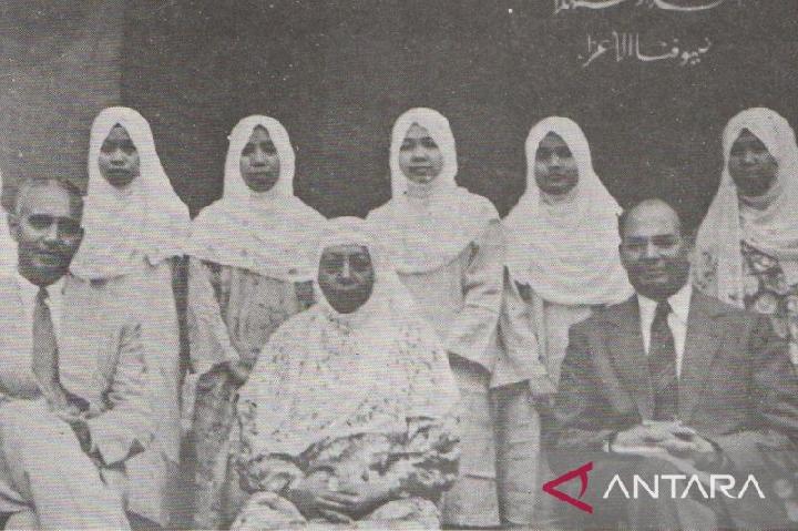 Profil Rahmah El Yunusiyyah: Tokoh Pendidikan dan Emansipasi Perempuan dari Negeri Kabau Sirah
