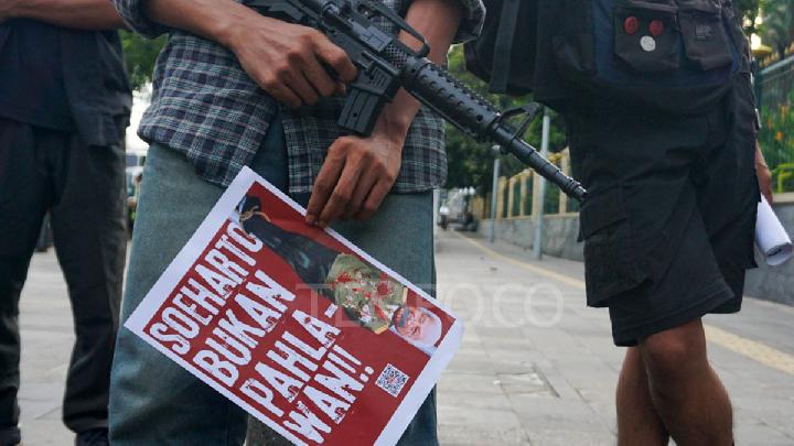 Riset DEEP: Sentimen Positif Gelar Pahlawan Soeharto Berakar dari Dukungan NU dan Muhammadiyah