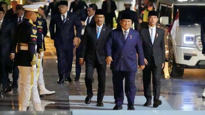 Presiden Prabowo Pimpin Upacara Hari Pahlawan dan Renungan Suci di TMP Kalibata