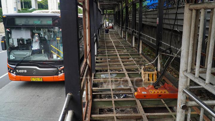 Transjakarta Bongkar Halte BNN dan Tosari Lama