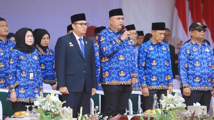 9.687 PPPK Resmi Dilantik, Sastra Winara Minta Pemkab Tingkatkan Kinerja