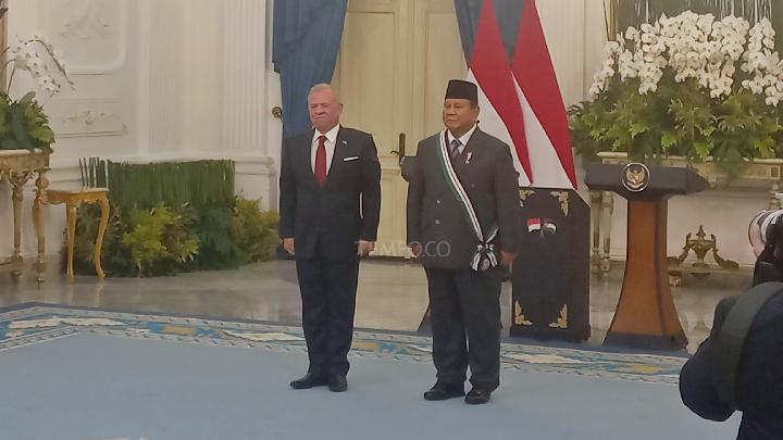 saat-jet-tempur-f-16-tni-au-kawal-pesawat-raja-yordania