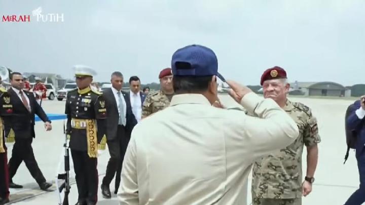 Prabowo Antar Kepulangan Raja Abdullah II di Lanud Halim