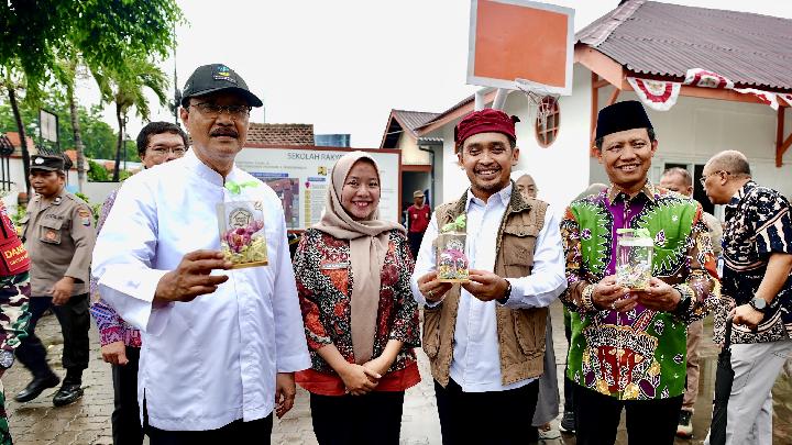 Gus Ipul Apresiasi Keteguhan Siswa Disabilitas di SRMP 28 Pasuruan