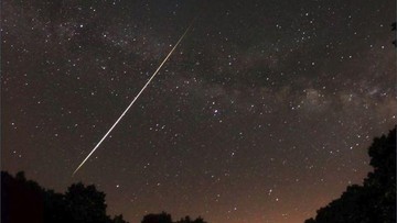 Puncak Hujan Meteor Leonid 17-18 November Jam Berapa? Catat Waktunya