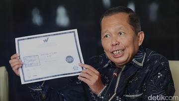 Arsul Sani Pamer Ijazah di Tengah Tudingan Palsu