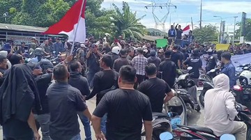 Sekda Banten Respons Protes Warga Serang soal Jam Operasional Truk Tambang