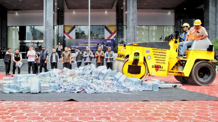 berantas-produk-ilegal,-djki-lakukan-pemusnahan-barang-bukti-pelanggaran-ki