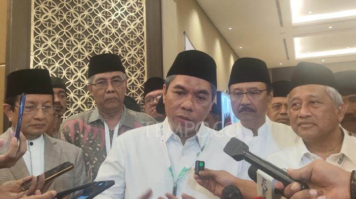 Profil Zulfa Mustofa, Keponakan Ma