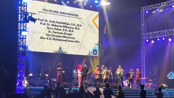 Natalius Pigai Anugerahi 6 Orang Jadi Tokoh HAM: Ada Jimly-Hariman Siregar