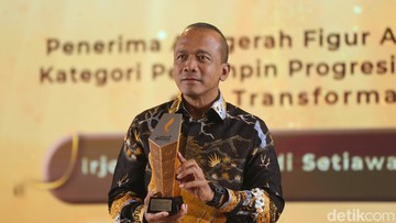 Kapolda Jabar Irjen Rudi Dianugerahi Tokoh Transformasi Keamanan Digital