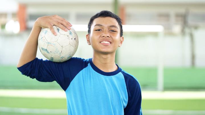 bakatnya-nyaris-menguap,-rifda-kini-menang-lomba-berkat-sekolah-rakyat