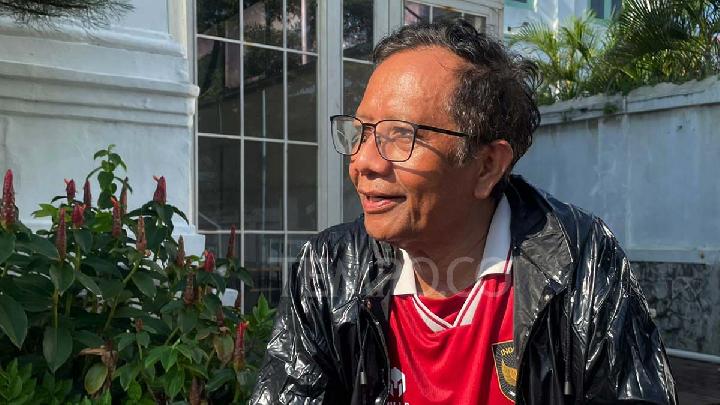 Mahfud Md. Nilai Aturan Kapolri Soal Penempatan Polisi Aktif Bertentangan dengan UU