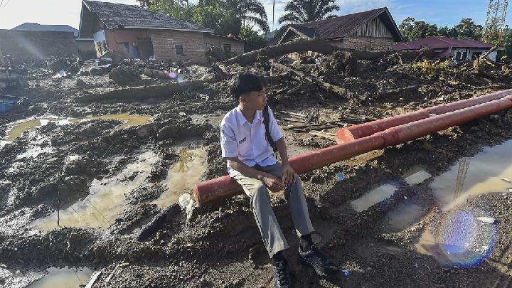 DPR: Korban Bencana Jangan Dibebani Syarat Rumit Pembebasan UKT