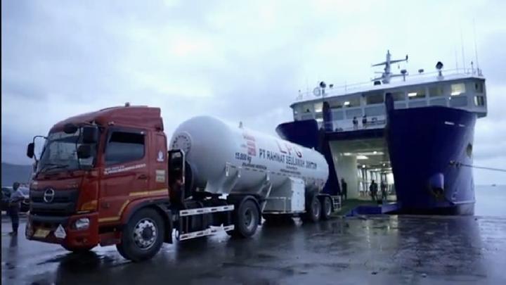 Jalan Terputus, Pertamina Salurkan 360 Ton Elpiji ke Aceh Lewat Jalur Laut
