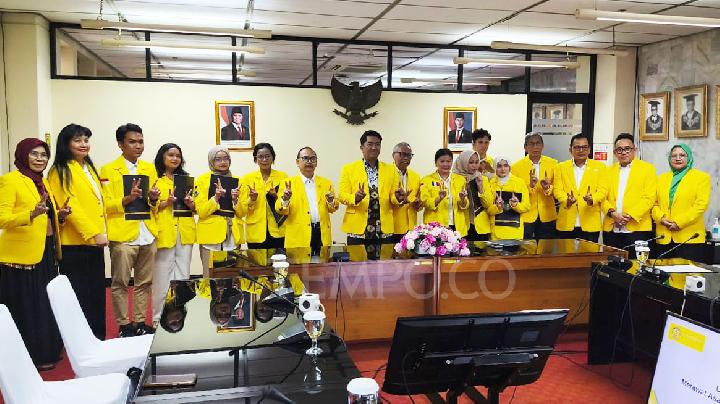 UI Beri Bantuan bagi 32 Mahasiswa Terdampak Bencana Sumatera