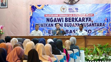 Pastikan Harga Stabil, Ibas Tinjau dan Dialog dengan Petani Cabai di Ngawi