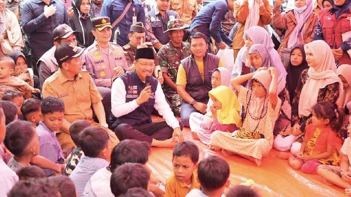 mensos-gus-ipul-ke-pidie-jaya,-tinjau-layanan-dukungan-psikososial-dan-dapur-umum