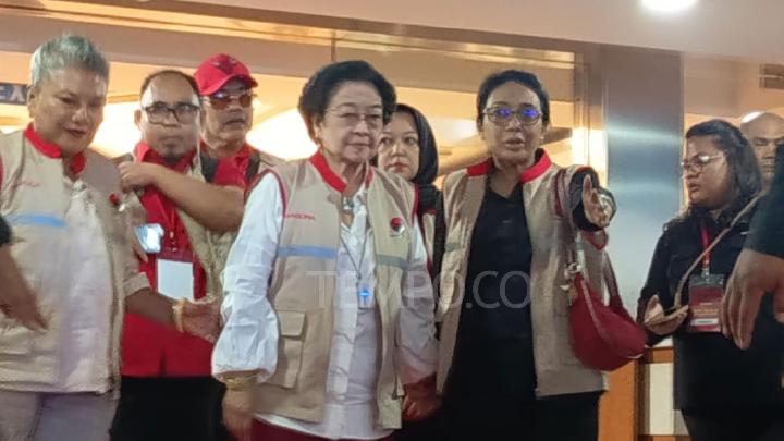 megawati:-jangan-kasih-baju-bekas-buat-korban-bencana