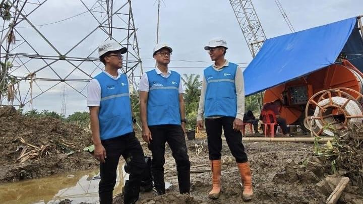 pln-sulap-crane-jadi-tower-darurat-di-pangkalan-brandan-–-langsa