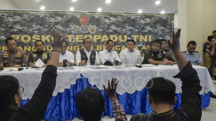 Teddy Seskab Minta Pemengaruh Bijak Bicara Bencana Sumatera