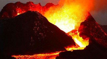 127 Gunung Berapi di Indonesia Bersatus Aktif