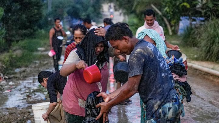 DPR Minta Pemerintah Atasi Krisis Air Bersih Pascabencana