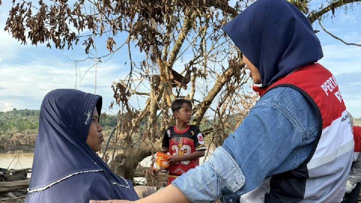 video-viral-zulkarnain-antar-relawan-pertamina-peduli-ke-kampung-sunting