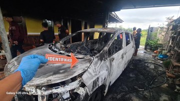 Pria di Lampung Bakar Rumah dan Mobil Istri Siri gegara Dituduh Selingkuh