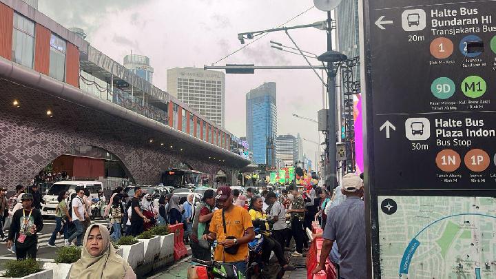 Bundaran HI Jakarta Mulai Ramai Jelang Pergantian Tahun