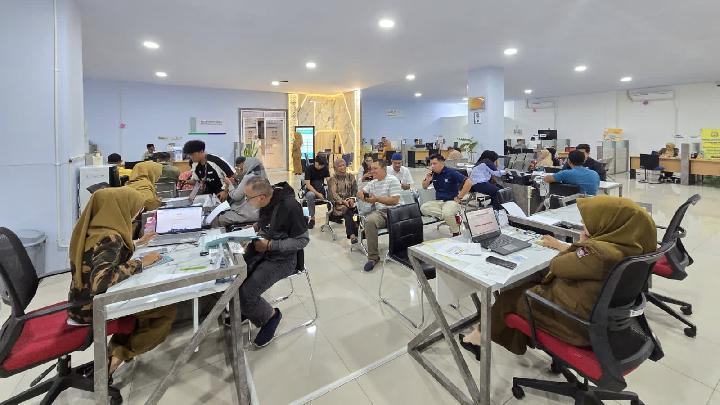 kota-padang-raih-predikat-prima-tingkat-nasional-untuk-mal-pelayanan-publik