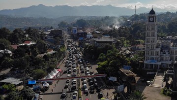Ada Penyempitan Jalan di Jalur Puncak, Bupati Bogor: Akan Ada Penataan