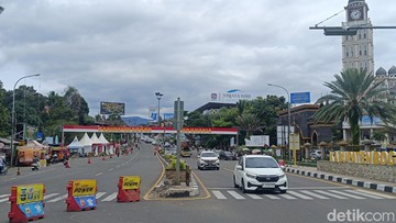 Polisi Berlakukan One Way Puncak Bogor Arah Jakarta Siang Ini