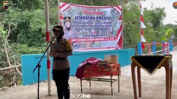 kapolres-sragen-resmikan-jembatan-merah-putih-presisi,-dua-desa-kini-terhubung