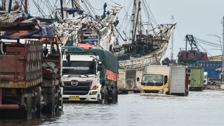 banjir-rob-rendam-5-rt-di-kepulauan-seribu,-surut-sore-hari