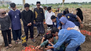 Tetangga Cerita Pertemuan Terakhir dengan Sekeluarga Tewas di Jakut