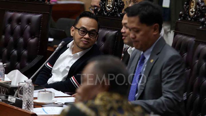 Komisi III DPR Tegaskan Polri Harus Tetap di Bawah Presiden