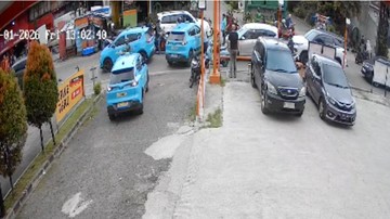 Ternyata Taksi Listrik Meluncur Tanpa Sopir Saat Tubruk Resto di Tangerang