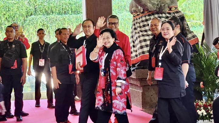Prananda Dampingi Megawati Hadiri Rakernas PDIP di Ancol