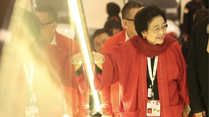 PDIP: Demokrasi Indonesia Maju-Mundur Kayak Senam Poco-poco